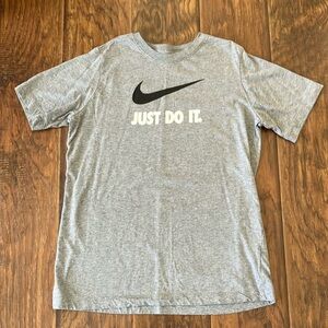 Boys XL Nike t- shirt